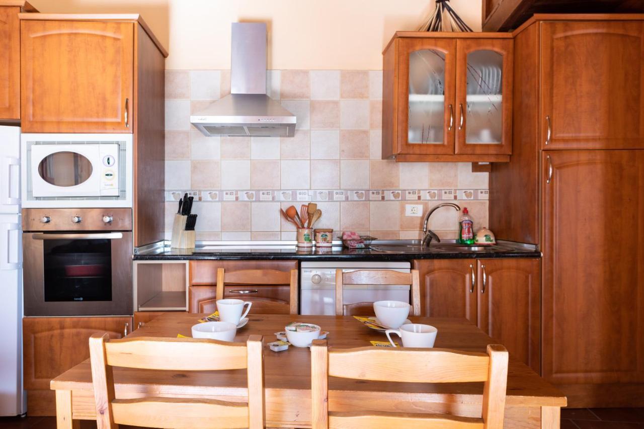 Charming Rustic House El Pinar & Wifi Landhaus